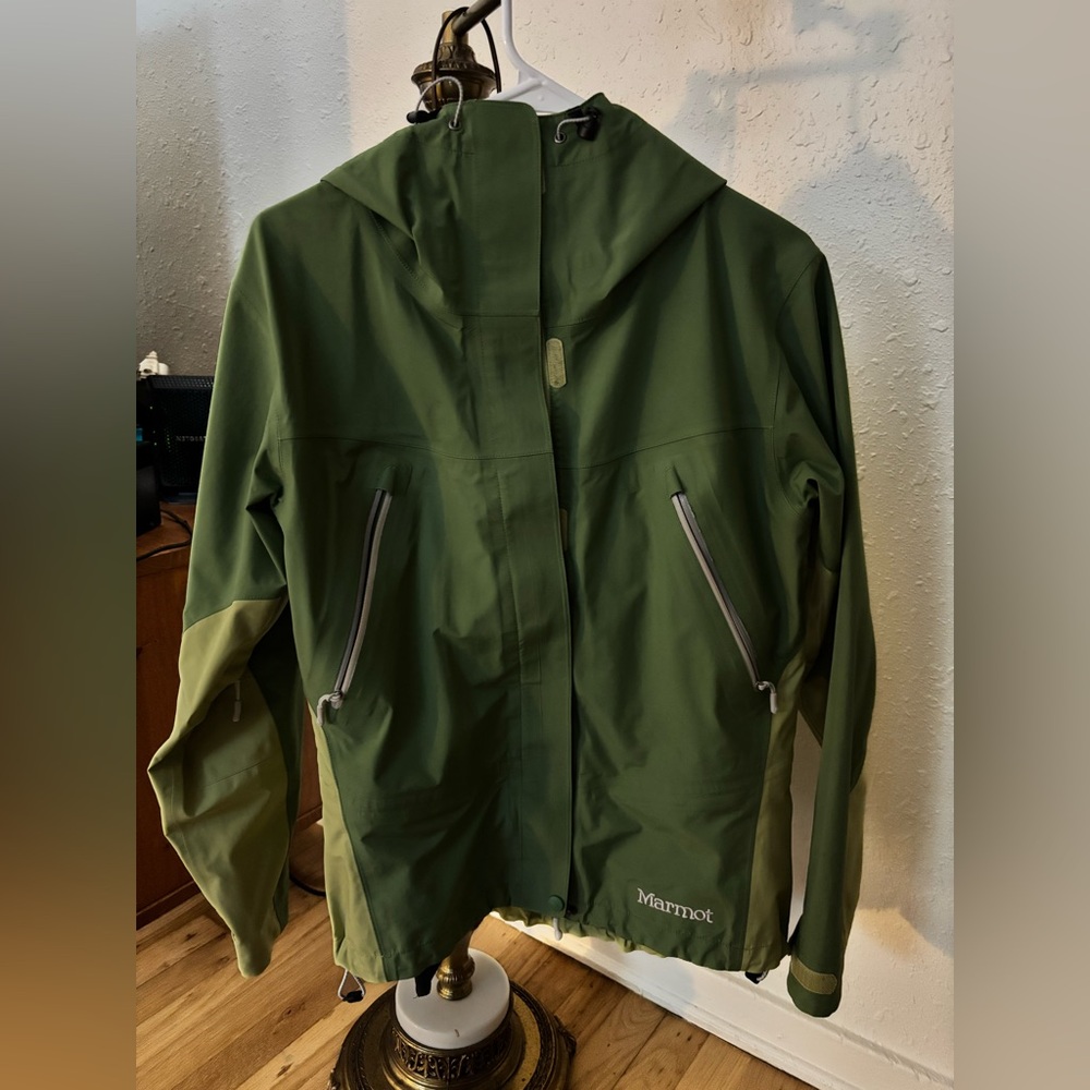 Marmot Green Gore-Tex performance shell jacket
